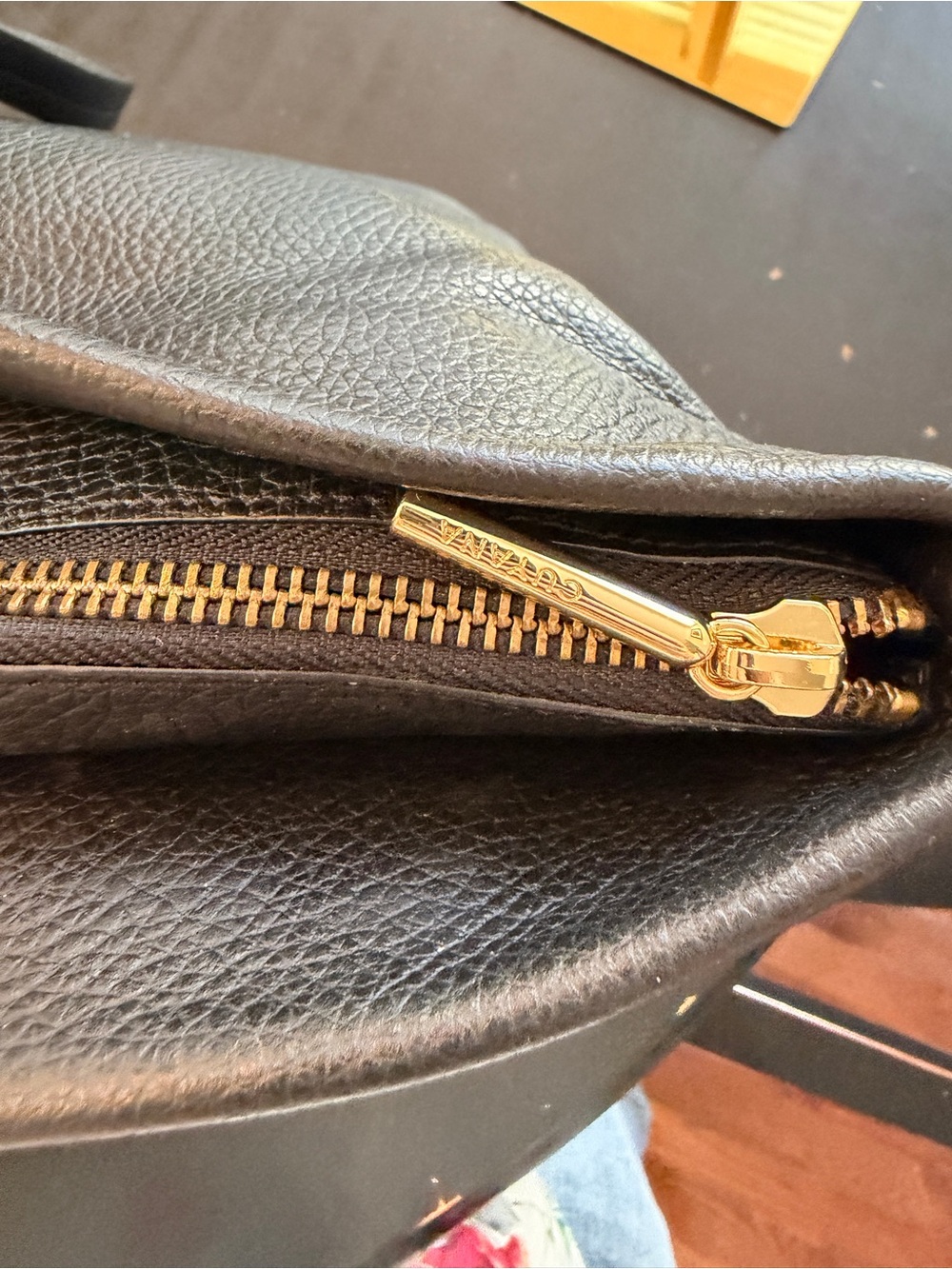 Cuyana Classic Easy Zipper Tote w/ Insert, Strap, Pouch - Black & Blush - Picture 13 of 16